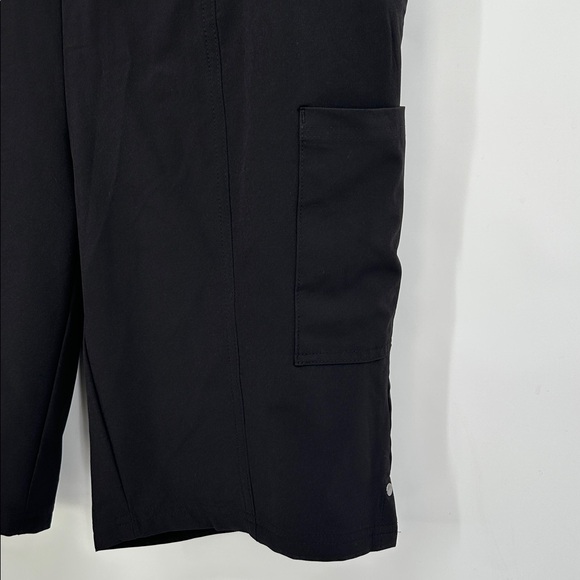 Chico's Zenergy Black Shorts 11” Walking Black New With Tags - Picture 3 of 8